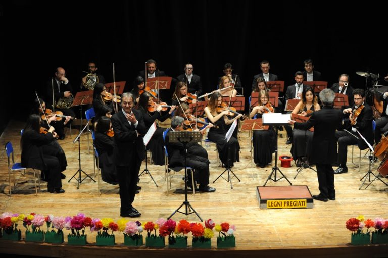 LECCE. PIERINO E IL LUPO @ Teatro Paisiello, con Gianni Ciardo, narratore e l’Orchestra Filarmonica Pugliese