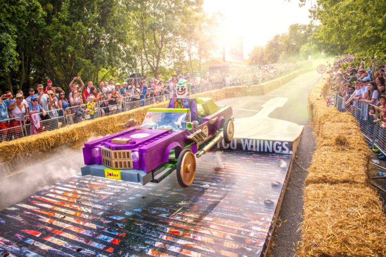 ROMA. Red Bull Soapbox Race: la folle corsa delle auto senza motore sbarca per la prima volta a Roma 